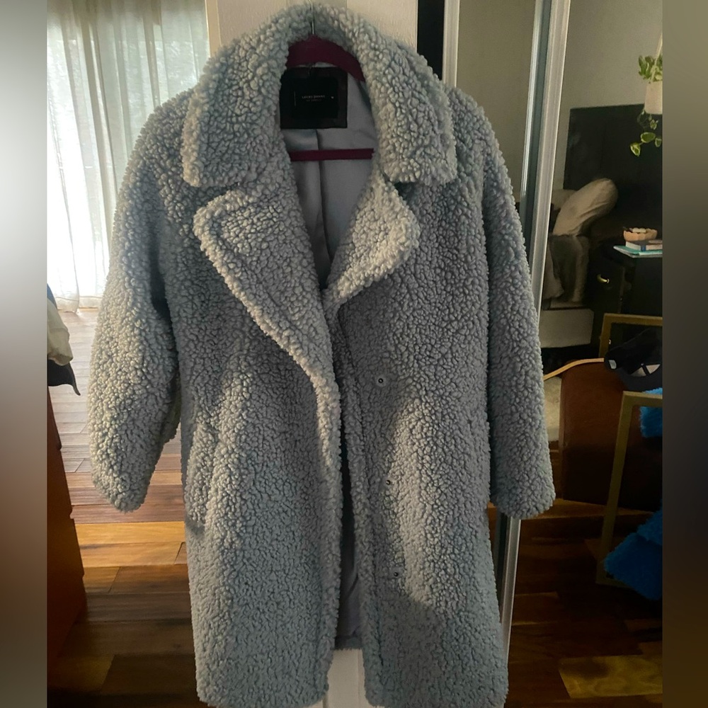 Light blue size medium lucky brand women’s winter coat, teddy bear. Worn twice.